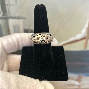 Vintage Sterling Silver Ring Flowers sz 8.25